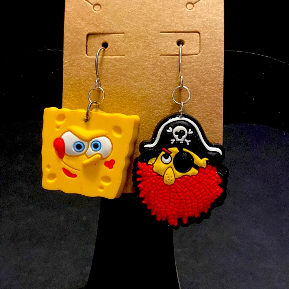 SpongeBob, Squarepants in pirate earrings